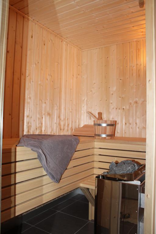 Fischer'S Ferienhaus Ruegen Mit Sauna Und Kamin Ummanz Номер фото